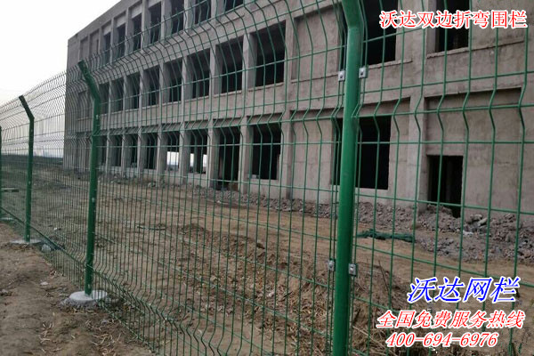 昆明內(nèi)蒙古工業(yè)設(shè)計園光伏圍墻護(hù)欄網(wǎng)工程圖片3