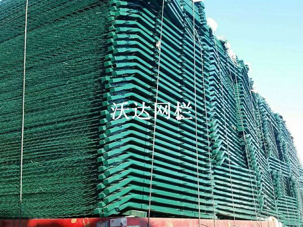 安徽滬昆鐵路貴州段防護(hù)柵欄護(hù)欄網(wǎng)項(xiàng)目圖片6