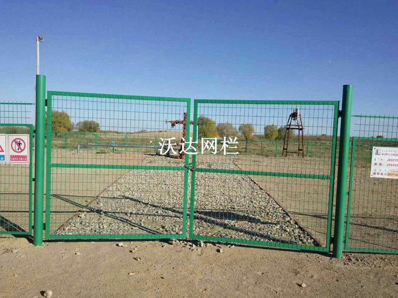 赤峰內(nèi)蒙古烏拉特中旗油井護欄網(wǎng)工程圖片2