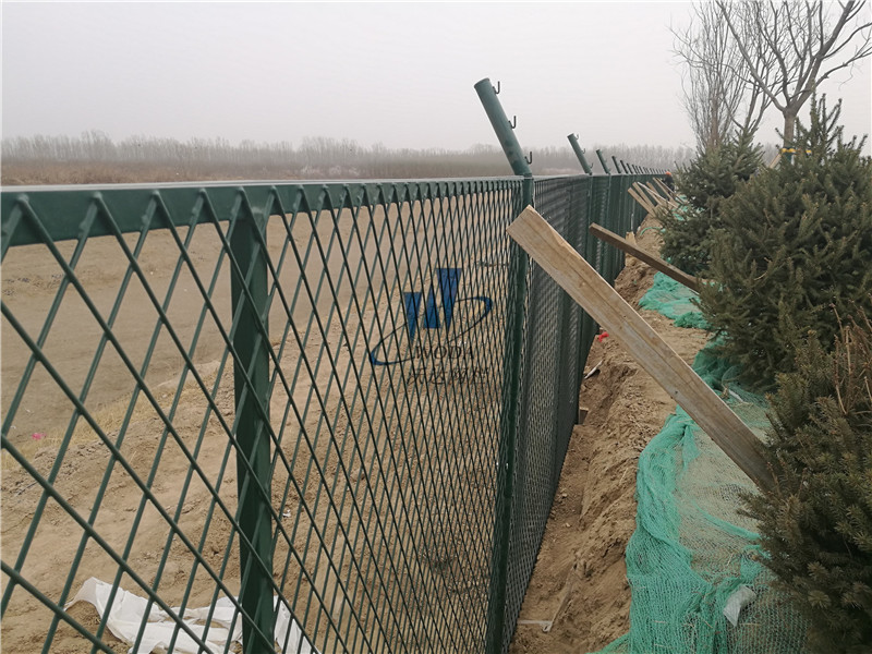 玉林北京大興機場附近河道護欄網(wǎng)案例圖片8